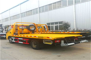 内丘附近拖车救援搭电